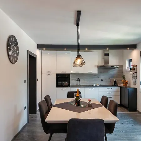 Apartment Gabrijela Muntic